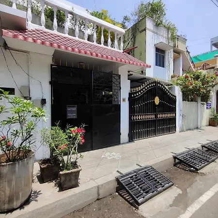 White Villa Guest House Pondicherry-3